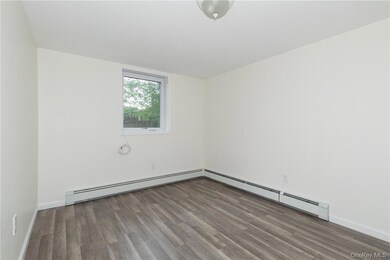 80 W Dorsey Ln unit C, Hyde Park, NY 12538 - photo 5