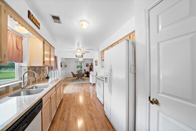 2013 Lundy Ln, Friendswood, TX 77546 - photo 3