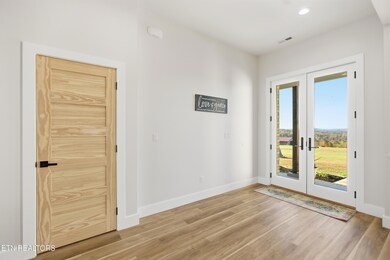 3647 Foshee Rd, Philadelphia, TN 37846 - photo 5