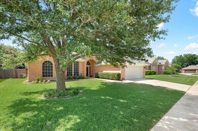 9108 Trail Wood Dr, North Richland Hills, TX 76182 - photo 2