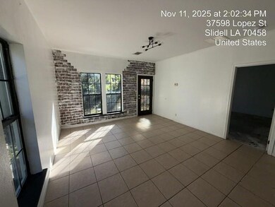37598 Lopez St, Slidell, LA 70458 - photo 2