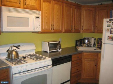 265 Westpark Ln, Clifton Heights, PA 19018 - photo 6