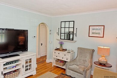 8 Williams Park Rd, Albany, NY 12211 - photo 4