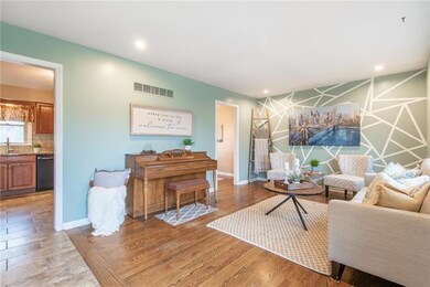 11812 W 72nd St, Shawnee, KS 66203 - photo 2