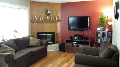 7419 Cedar St, Davenport, IA 52806 - photo 7