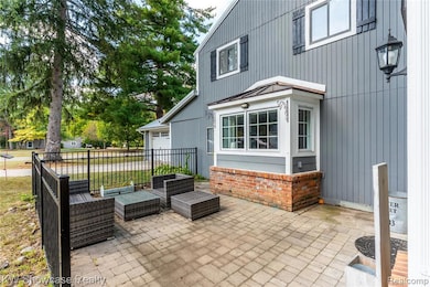 3115 Westacres Dr, West Bloomfield, MI 48324 - photo 5