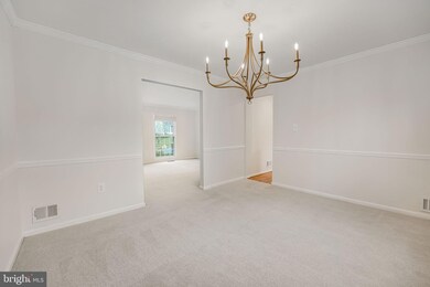 1742 Lockerbie Ln, Vienna, VA 22182 - photo 6