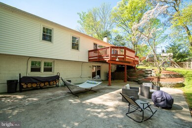 8019 Lake Pleasant Dr, Springfield, VA 22153 - photo 4