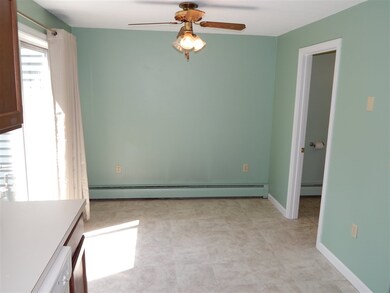 184 Valley Way W unit 184, Manchester, NH 03102 - photo 3