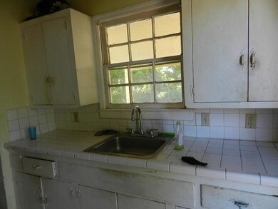 715 38th St, West Palm Beach, FL 33407 - photo 3