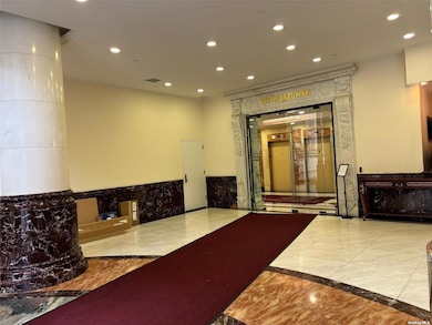 Victoria Tower unit 9C, Flushing, NY 11355 - photo 6