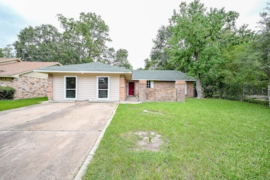 1702 Winter Bay Ln, Houston, TX 77088 - photo 2