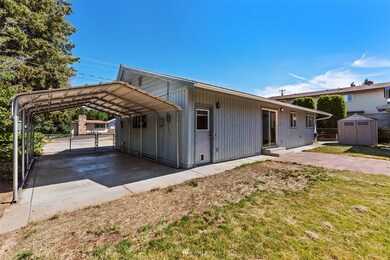 1520 5th St NE, East Wenatchee, WA 98802 - photo 4