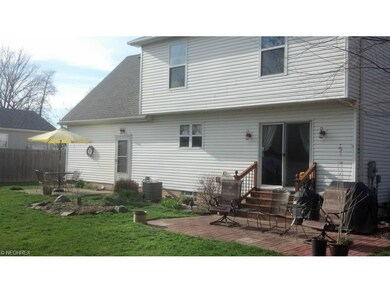 5010 Hawthorne Ave, Sheffield Lake, OH 44054 - photo 2