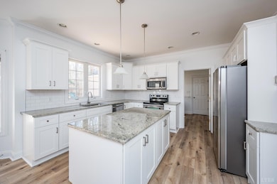 1096 Walkers Crossing Dr, Forest, VA 24551 - photo 6