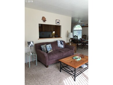 1445 Seacrest Ln unit 3, Brookings, OR 97415 - photo 3