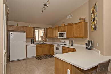 005_Kitchen