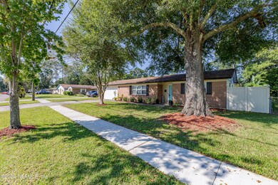 2746 Elisa Dr W, Jacksonville, FL 32216 - photo 2