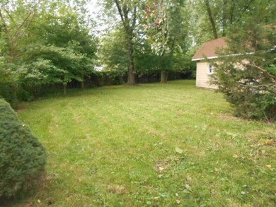 1239 Navajo Dr, Carpentersville, IL 60110 - photo 3