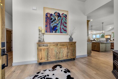 Ample wall space to showcase your style