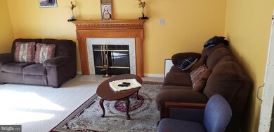 5205 Aldershot Dr, Lanham, MD 20706 - photo 3