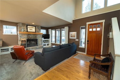 319 NW Flagline Dr, Bend, OR 97701 - photo 4