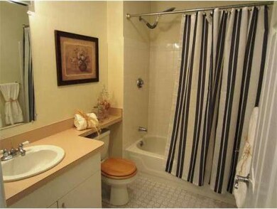 7R S Commons unit 7R, Lincoln, MA 01773 - photo 7