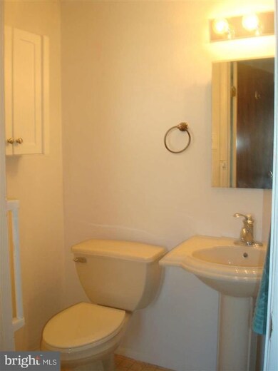 4919 Berryhill Cir, Perry Hall, MD 21128 - photo 5