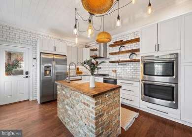 211 Lofty St, Philadelphia, PA 19128 - photo 3