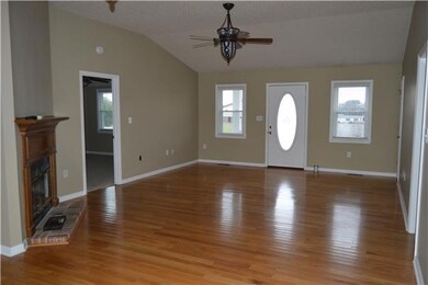 6108 Cayce Ln, Columbia, TN 38401 - photo 2