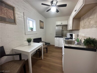 2125 Elm Ave unit 2, Las Vegas, NV 89101 - photo 4