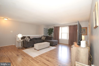 632 Yorkshire Ct, Sewell, NJ 08080 - photo 6