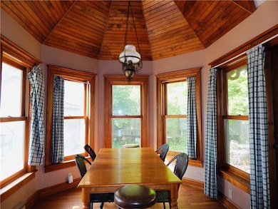 7 Walnut St, Oneonta, NY 13820 - photo 4