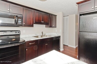 8217 Sealston Dr, Louisville, KY 40228 - photo 7