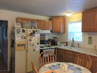 4 Kitchen Dining