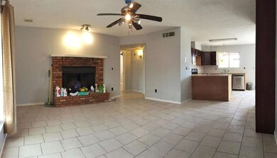 21st Av Front Rm Pano