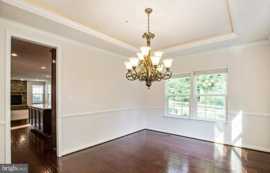 1902 Lake Forest Dr, Upper Marlboro, MD 20774 - photo 3