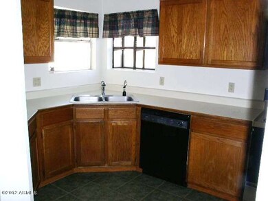 4863 kitchen 1 909