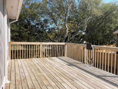 Entry deck