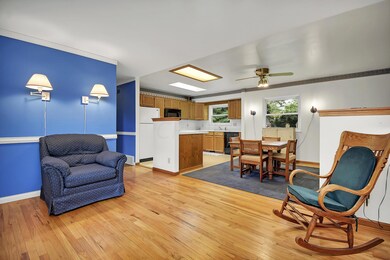 6407 Dalewood-10