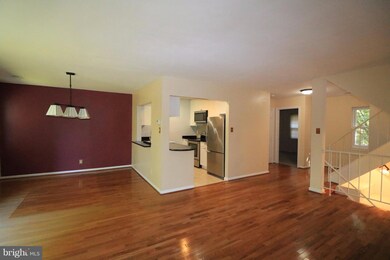 10412 Parthenon Ct, Bethesda, MD 20817 - photo 2