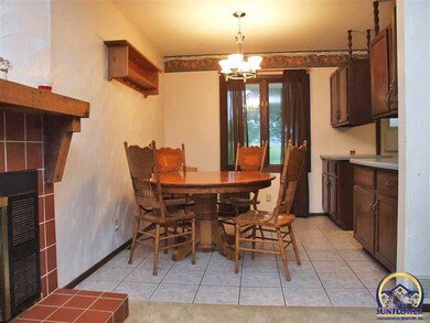 4339 SW Gage Blvd, Topeka, KS 66610 - photo 3