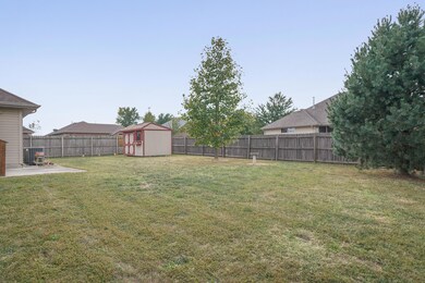 201 N Bonda Way-29