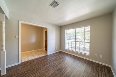 6010 Green Falls Dr, Houston, TX 77088 - photo 7