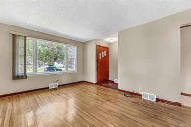 1583 Master St, North Tonawanda, NY 14120 - photo 3