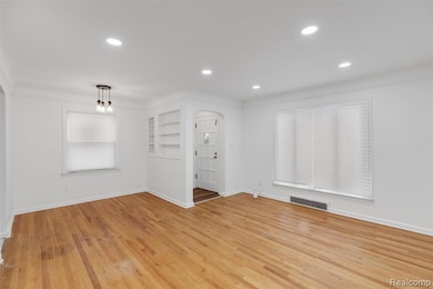 11314 Hazelton Ave, Redford Township, MI 48239 - photo 6