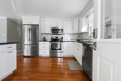 122 Locust St, Danvers, MA 01923 - photo 7