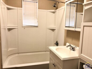 221 SW Terra Dr, Topeka, KS 66609 - photo 4