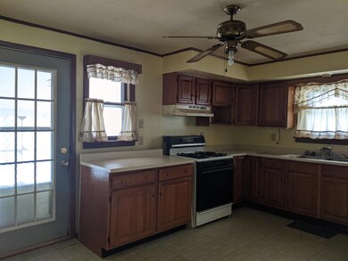 1034 Ohio Ave, Logan, OH 43138 - photo 3