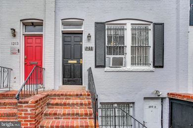 1211 33rd St NW unit 2, Washington, DC 20007 - photo 2